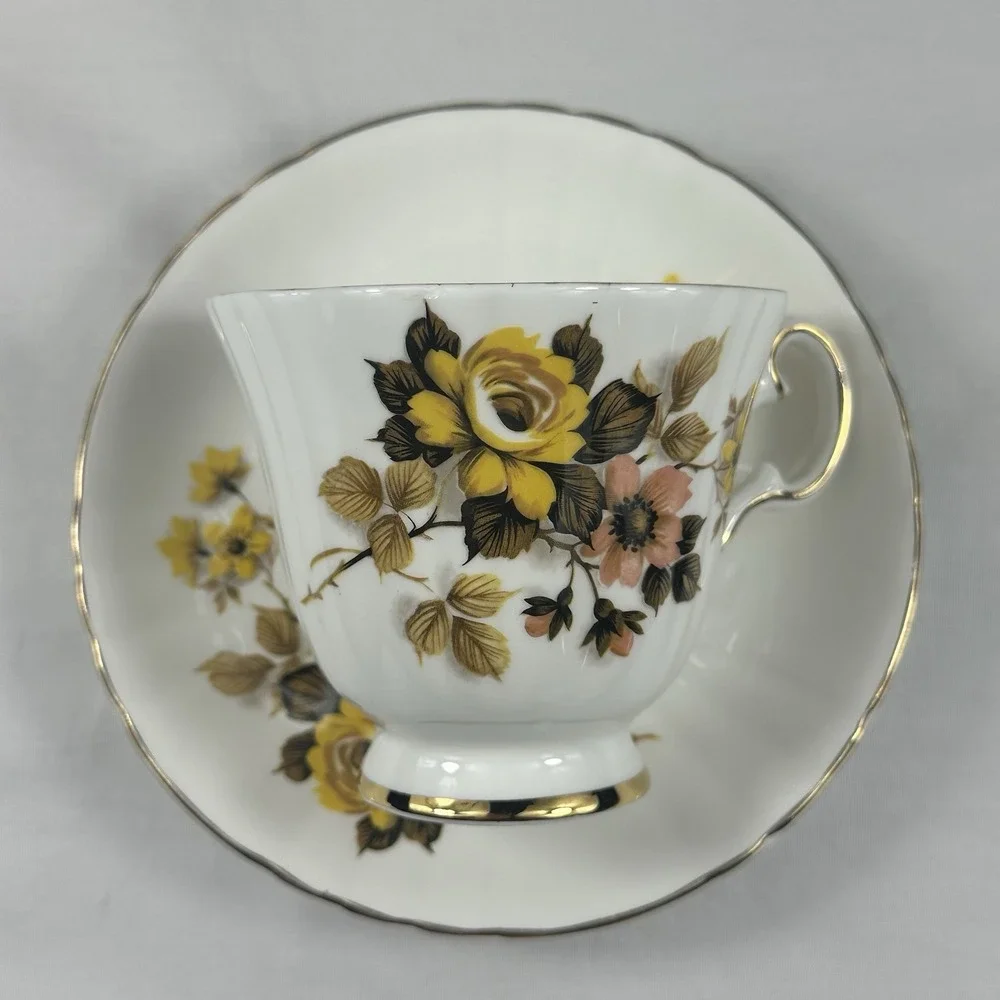 Royal Grafton Teacup And Saucer‎ Yellow Roses Bone China Made In England